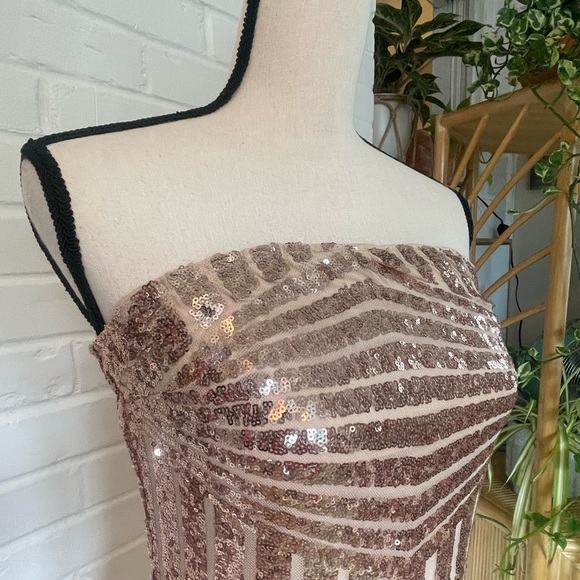 Fashion Nova Women’s Sequin Mini Dress Size Large Strapless Party Birthday - Picture 3 of 12